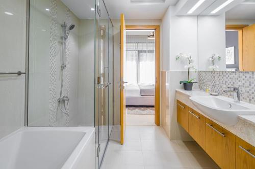 Silkhaus new and modern 1BDR in Downtown heart in new tower, Dubai (foto 9)