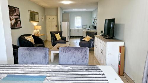 Smooth Sailing @ The Bridge