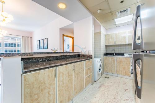Affordable Living 1BR, Steps from Retail Stores, Skycourts Tower D, Dubailand by Deluxe Holiday Homes, Dubai (foto 6)