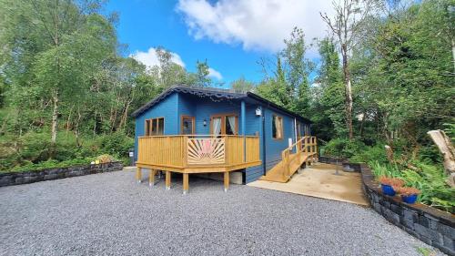 The Blue House - Romantic Mountain Cabin
