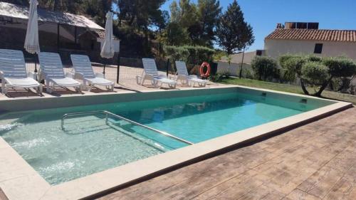 ENTRESIERRAS Apartamentos rurales con chimenea, barbacoa y espacio para eventos