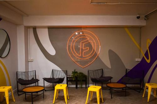 Feetup Yellow Nest Hostel Barcelona - image 13