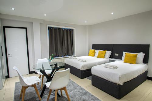 Imperial Court Suites, Londyn