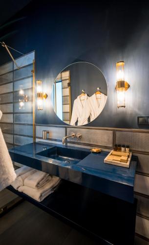 Zorba&Bond Hotel on the 8th - 화장실