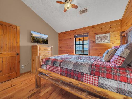 Smoky View on the Rocks 2 Br cabin by RedAwning – Sevierville, TN