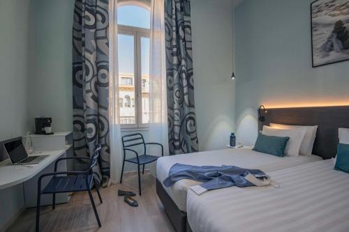 Best Western Alba Room Type - Superior Twin Room - City View