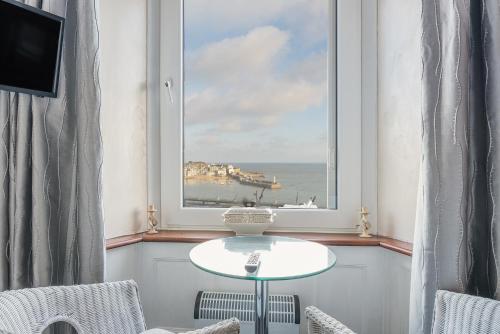 Facilities, Golden Hind in Saint Ives (Cornwall)