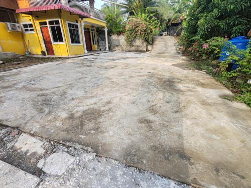 Hotellet från utsidan, Sepilok Hideaway Guest House in Sepilok