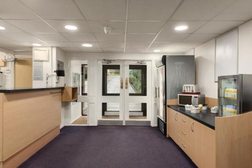 Days Inn Bridgend Cardiff - image 9