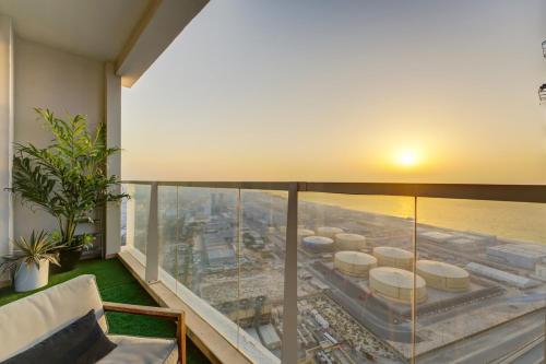 New! Stunning sea view studio | Balcony | Pool - image 5