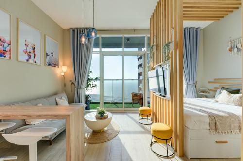 New! Stunning sea view studio | Balcony | Pool - image 8