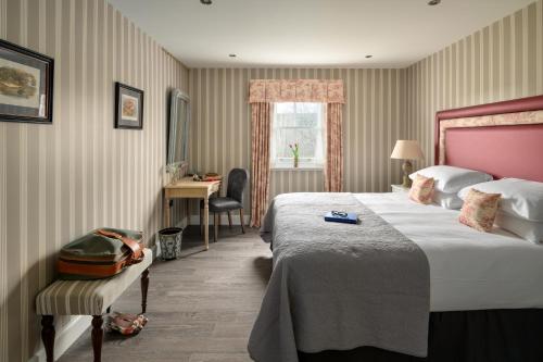 Photo - Meikleour Arms Hotel & Restaurant