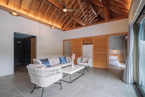 Reflexion Villas GLANZ by Relapool