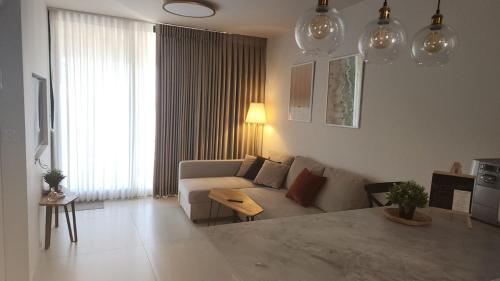 SeaView 202 in เคซารี