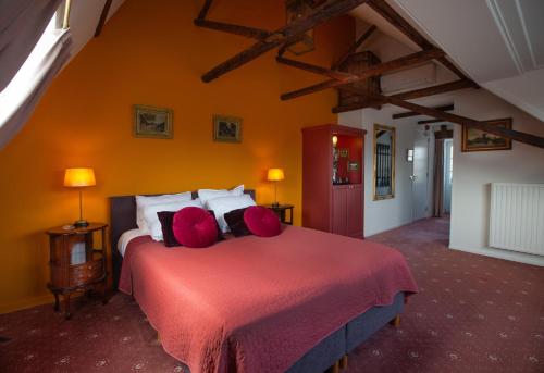 1 queen bed