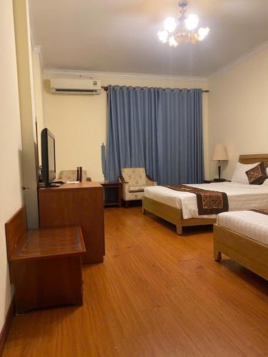 room detail thumbnail 1