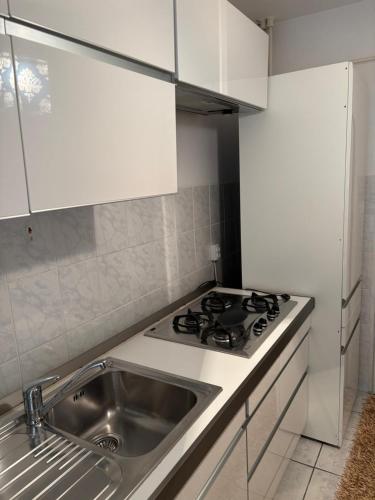 . Apartament de inchiariat