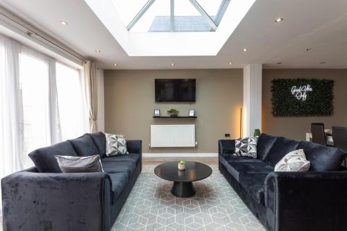 Brand New 5 Bed Home With Snooker Table, Wolverhampton gîte à louer Merry Hill