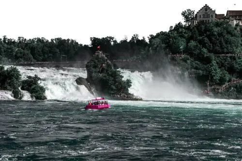 Rheinfall Living in Neuhausen am Rheinfall, Schweiz