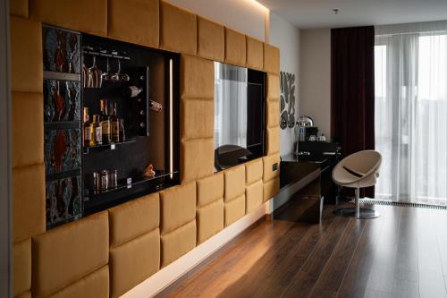 11 Mirrors Design Hotel - image 9