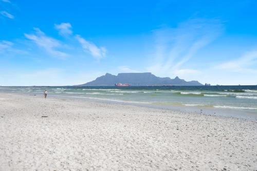 Big Bay Beach Club G6 - main image