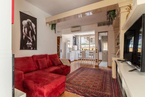 Along the Tiber Apartment, Рим (фото 10)