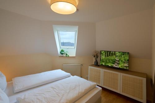 MARX - Charmantes Apartment für 6 Gäste in Trier - Stadtzentrum - Küche - Waschmaschine, Trier (Foto 9)