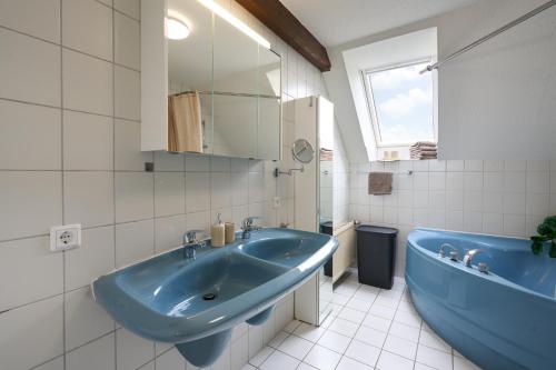 MARX - Charmantes Apartment für 6 Gäste in Trier - Stadtzentrum - Küche - Waschmaschine, Trier (Foto 10)