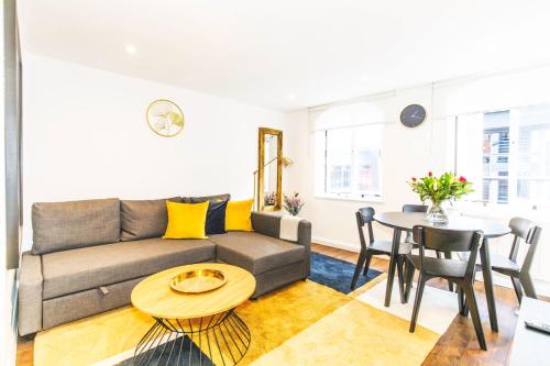Accomodo London Soho - Elegant Apartments near Carnaby Street and Oxford Street, London