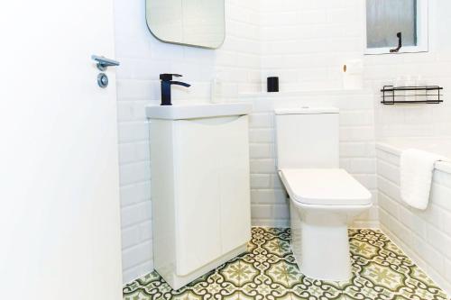 Accomodo London Soho - Elegant Apartments near Carnaby Street and Oxford Street - image 9