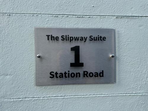 The Slipway Suite Fowey Harbour & Parking 1 Min The Slipway Suite Fowey Harbour & Parking 1 Min