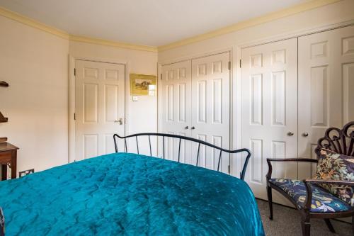 Mayfair 3-Bed 6-Guest w Patio & ac Berkeley Square - image 2