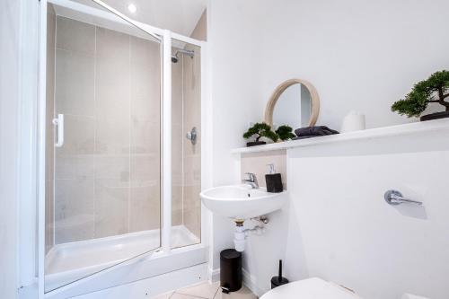 Pan Asian with Free Park - 28 Night Stay, Birmingham (fotografie 10)