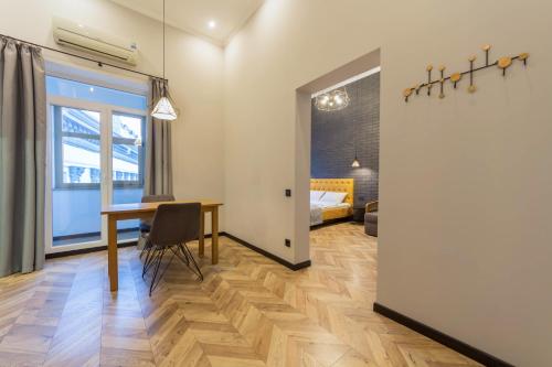 DayFlat Apartments Klovska Area - image 8