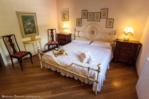 La Collina Tuscan stone cottage