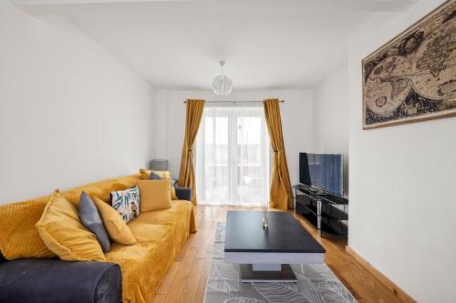 Spacious 2-Bedroom House with Large Garden & Free Parking - Perfect for Contractors & Families, Reading