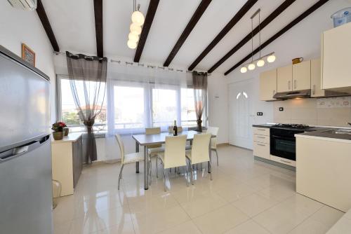 Apartments Nika & Karla - image 6