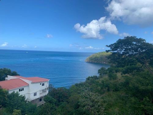 Story Villa 2 Bedrooms with Mountain & Ocean View in เบลเวเดียร์