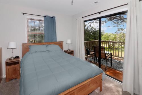 Shady Grove - Water views, Fireplace! Shady Grove - Water views, Fireplace!