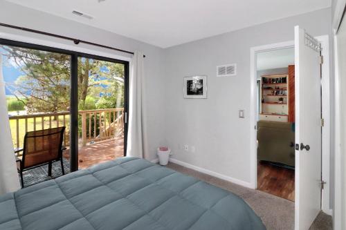 Shady Grove - Water views, Fireplace! Shady Grove - Water views, Fireplace!