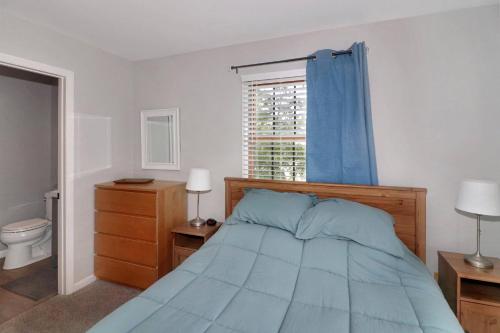 Shady Grove - Water views, Fireplace! Shady Grove - Water views, Fireplace!