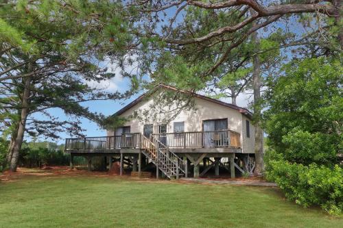 Shady Grove - Water views, Fireplace! Shady Grove - Water views, Fireplace!