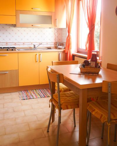 Kitchen, La casa di Mamma, Appartamento di charme nel borgo in Luogosanto