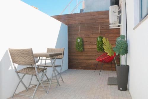 9 min Metro to Downtown -Remote working - Free Parking, Porto