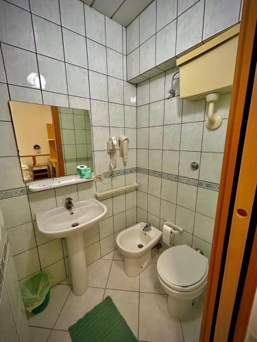 Hotel Sacramora - image 6