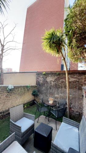 No 23 in West Kensington