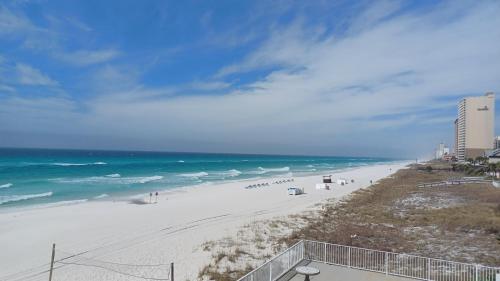 Oceanfront Beach! Condo Couples Getaway,honeymoon Sweet, Perfectly Cozy Beach Front Condo, Full Kitc - Panama City Beach, FL