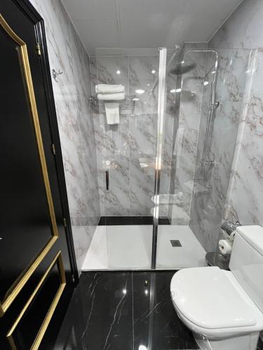 Adriano Boutique Sevilla - image 11