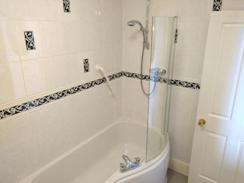 Chough's Nest Hotel - image 12