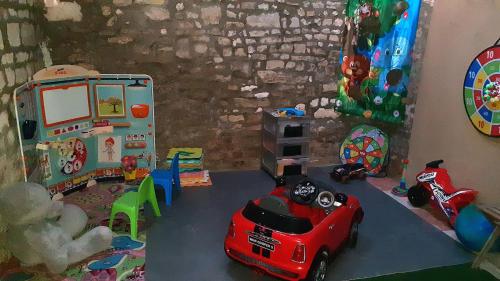 兒童俱樂部, Escale de Cravant in 弗爾芒通